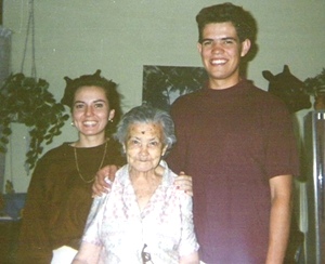 Liliana, Abuelita y Jorge Magallanes